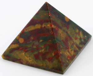 30- 40mm Bloodstone pyramid - Click Image to Close
